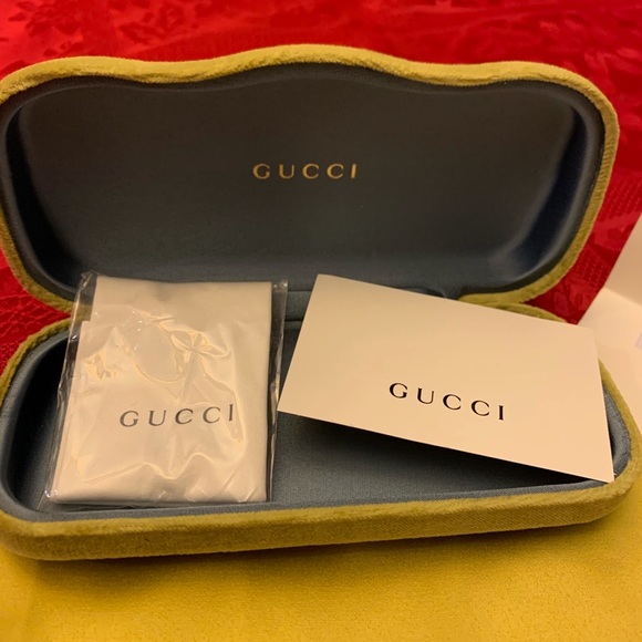 Women’s Gucci Shades